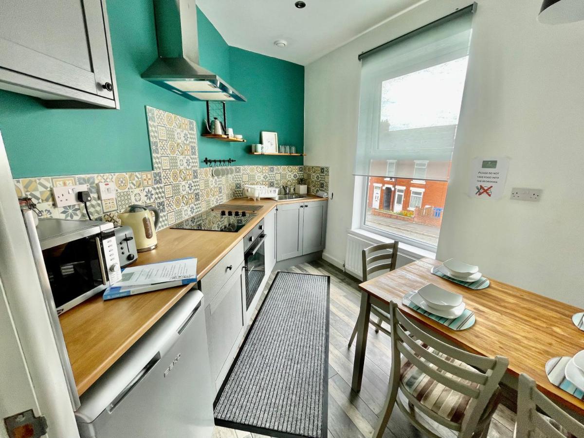 The Corner House - Modern Chesterfield Town Centre Apartments Εξωτερικό φωτογραφία
